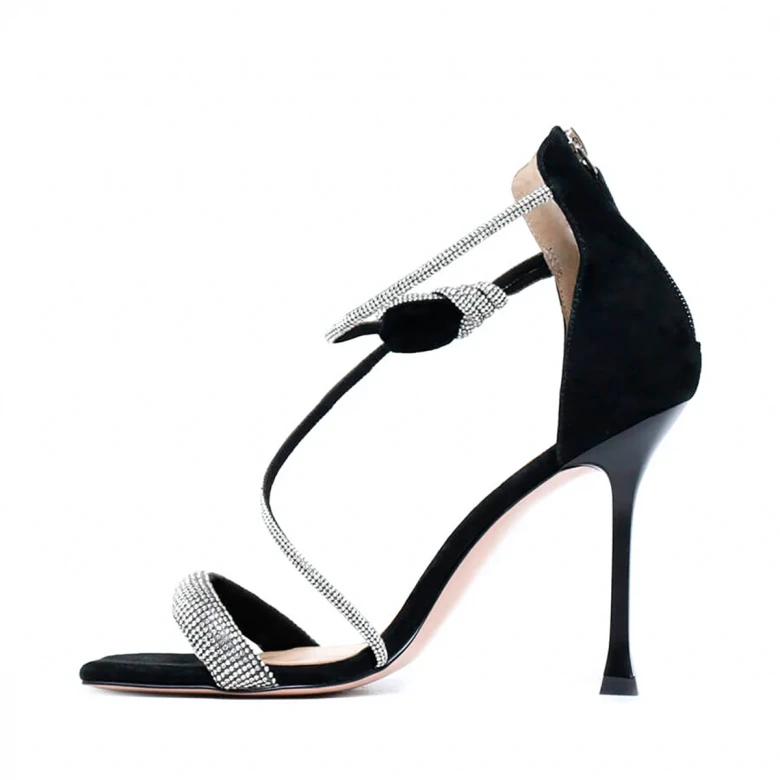 Босоножки 1