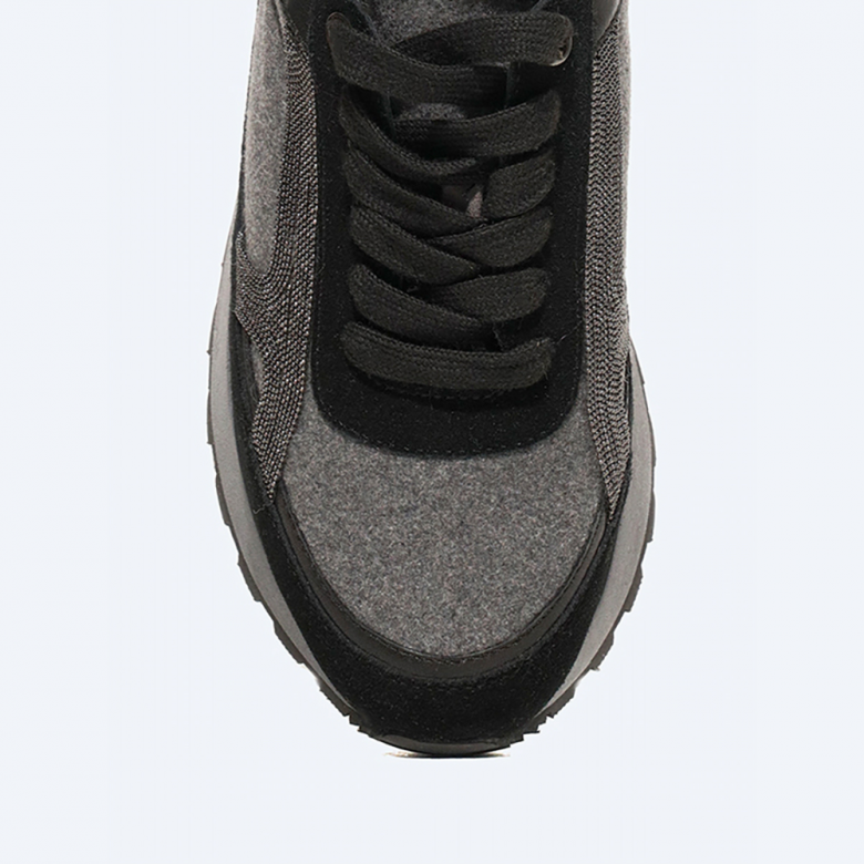 Кроссовки 3