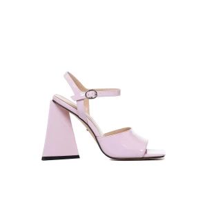 Босоножки 1