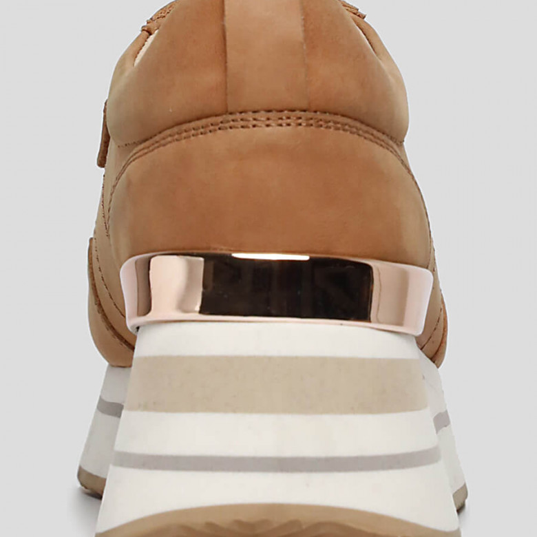 Кроссовки 3