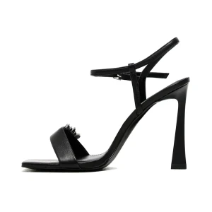 Босоножки 1